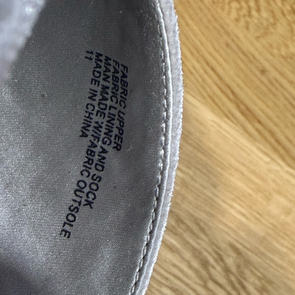 Women’s Size 11 Silver/Pewter Dressy Flats - Picture 7 of 9